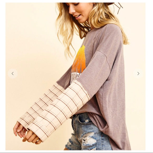 #02 Favorite Color Block Sleeves Graphic Top - Picture 4 of 5